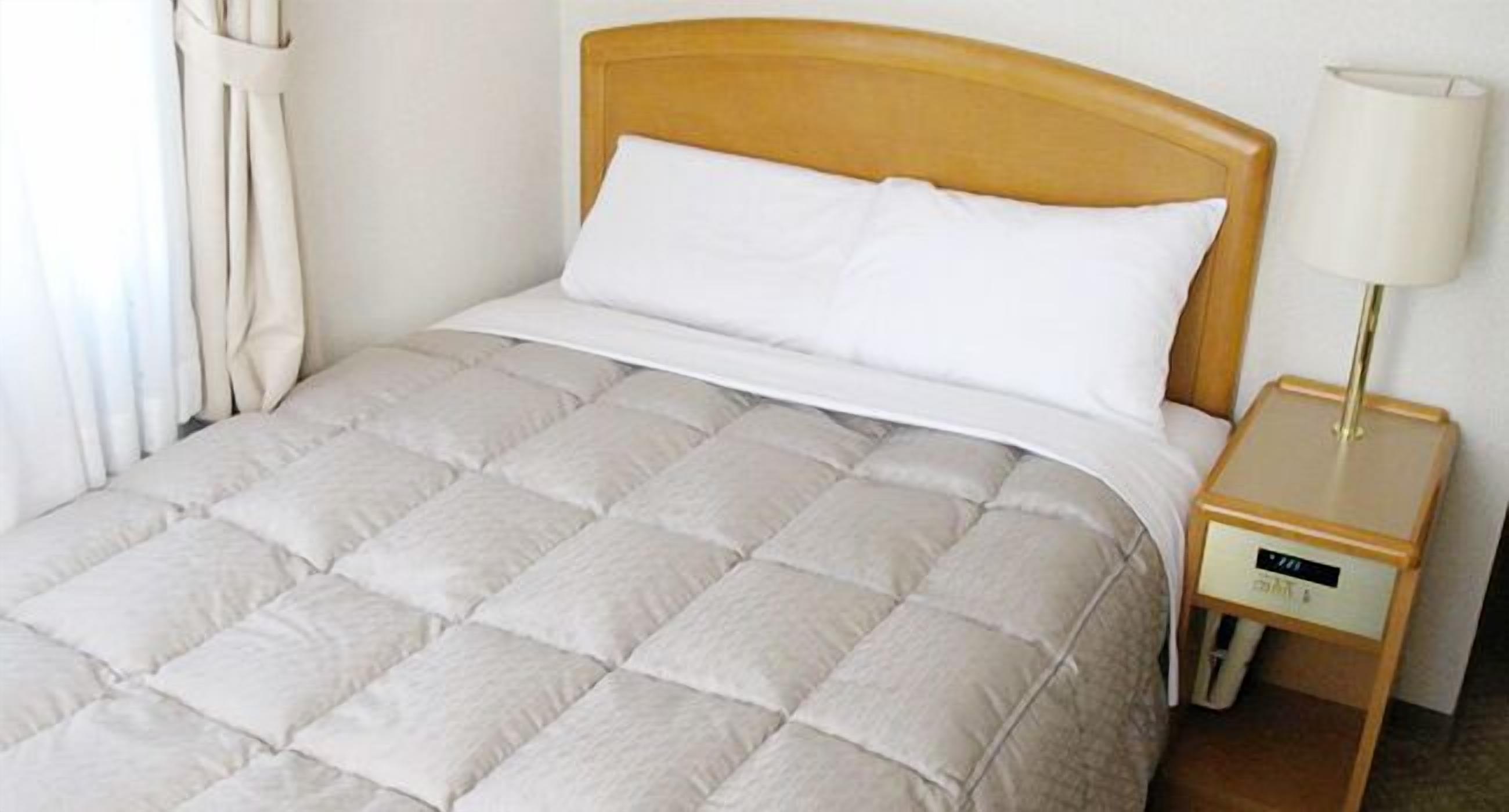 Desk, WiFi (free), bed sheets