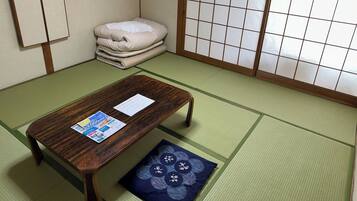 Phòng truyền thống | Bàn, bàn ủi/dụng cụ ủi quần áo, truy cập Internet không dây miễn phí