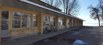 Glenwood Motel and Cottages
