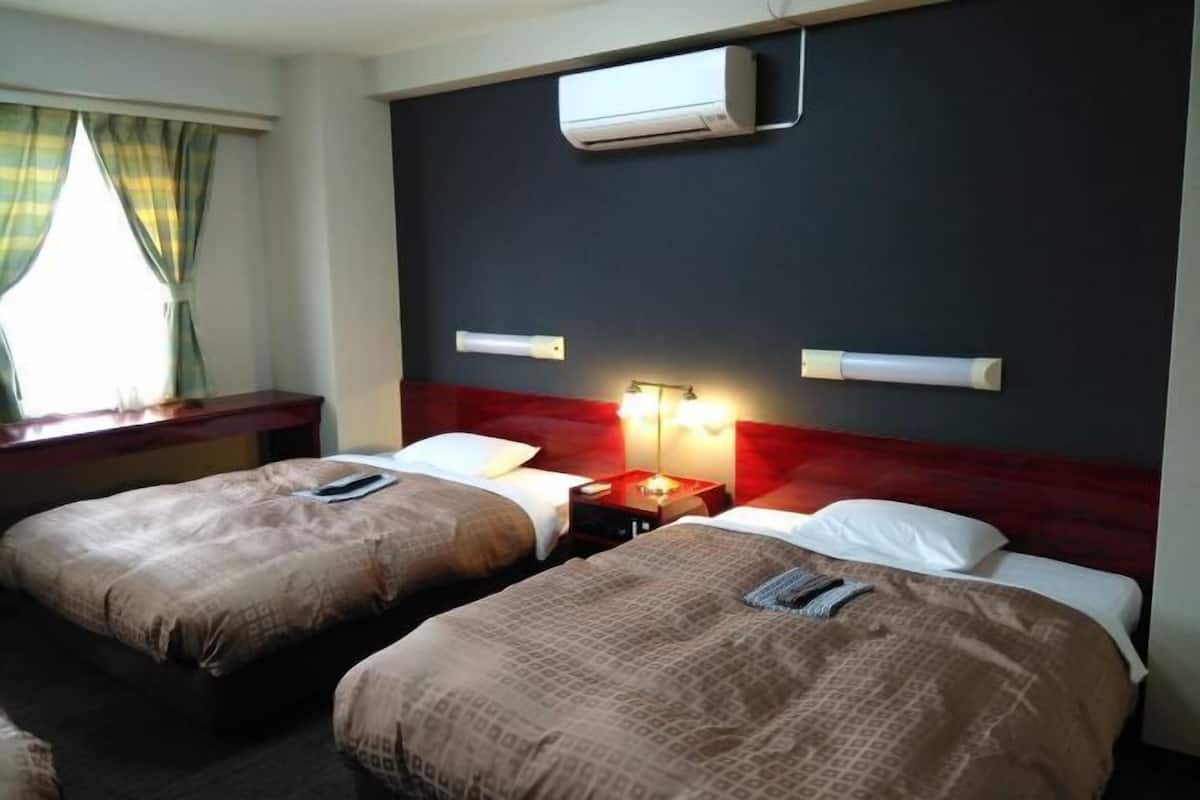 Bureau, accès au Wi-Fi (inclus), literie fournie