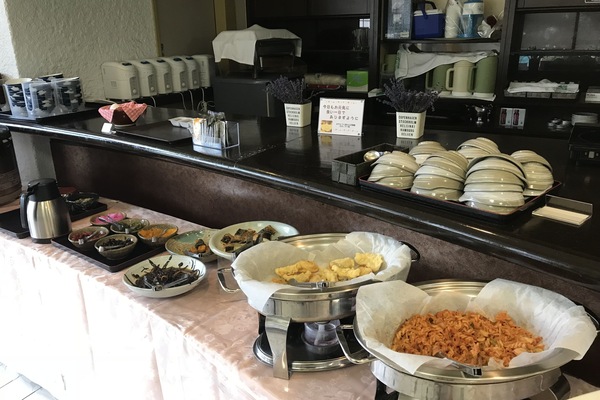 Free buffet breakfast