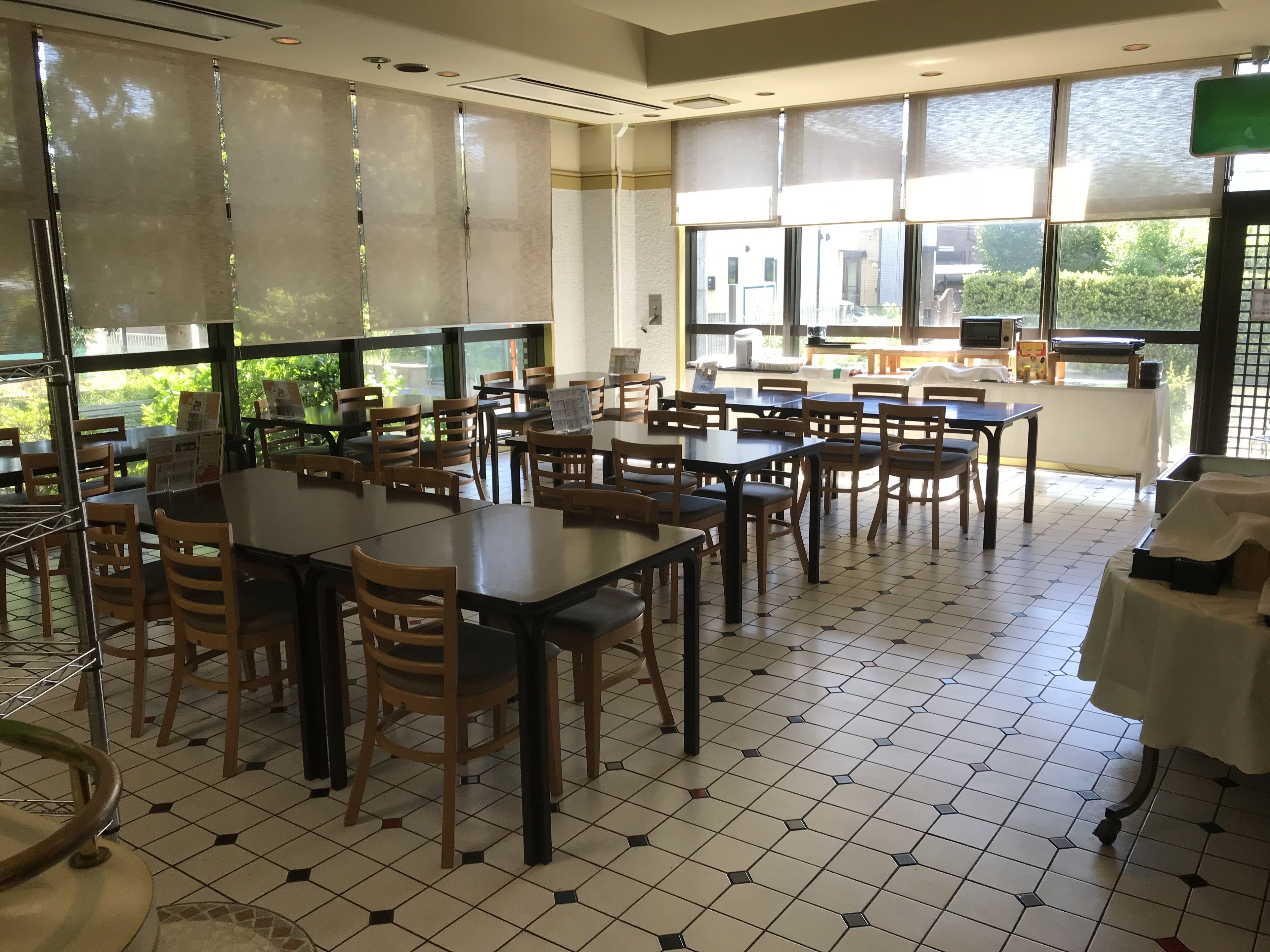 Sudah termasuk sarapan prasmanan