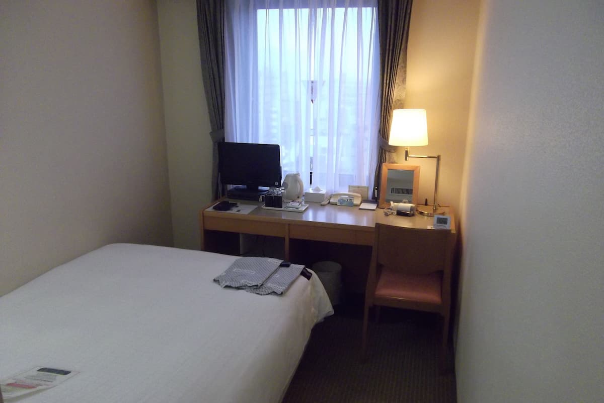 Economy Double Room, Smoking