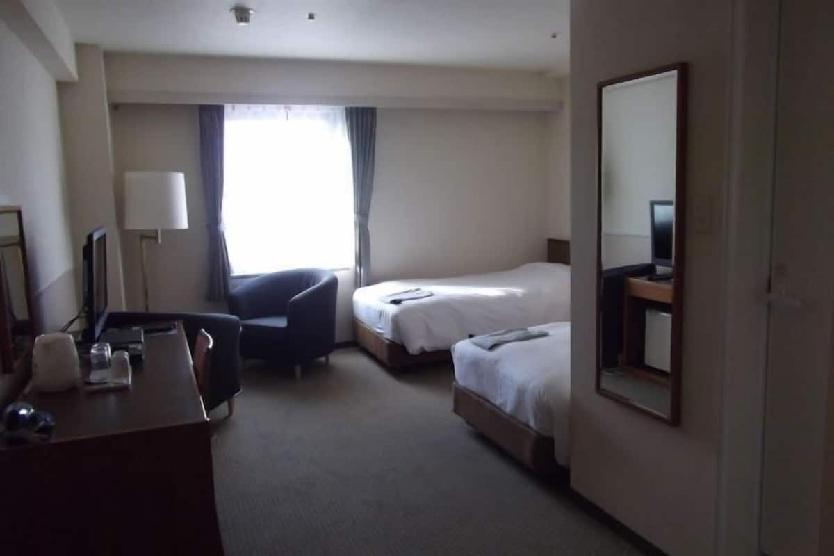 In-room safe, desk, free WiFi, bed sheets