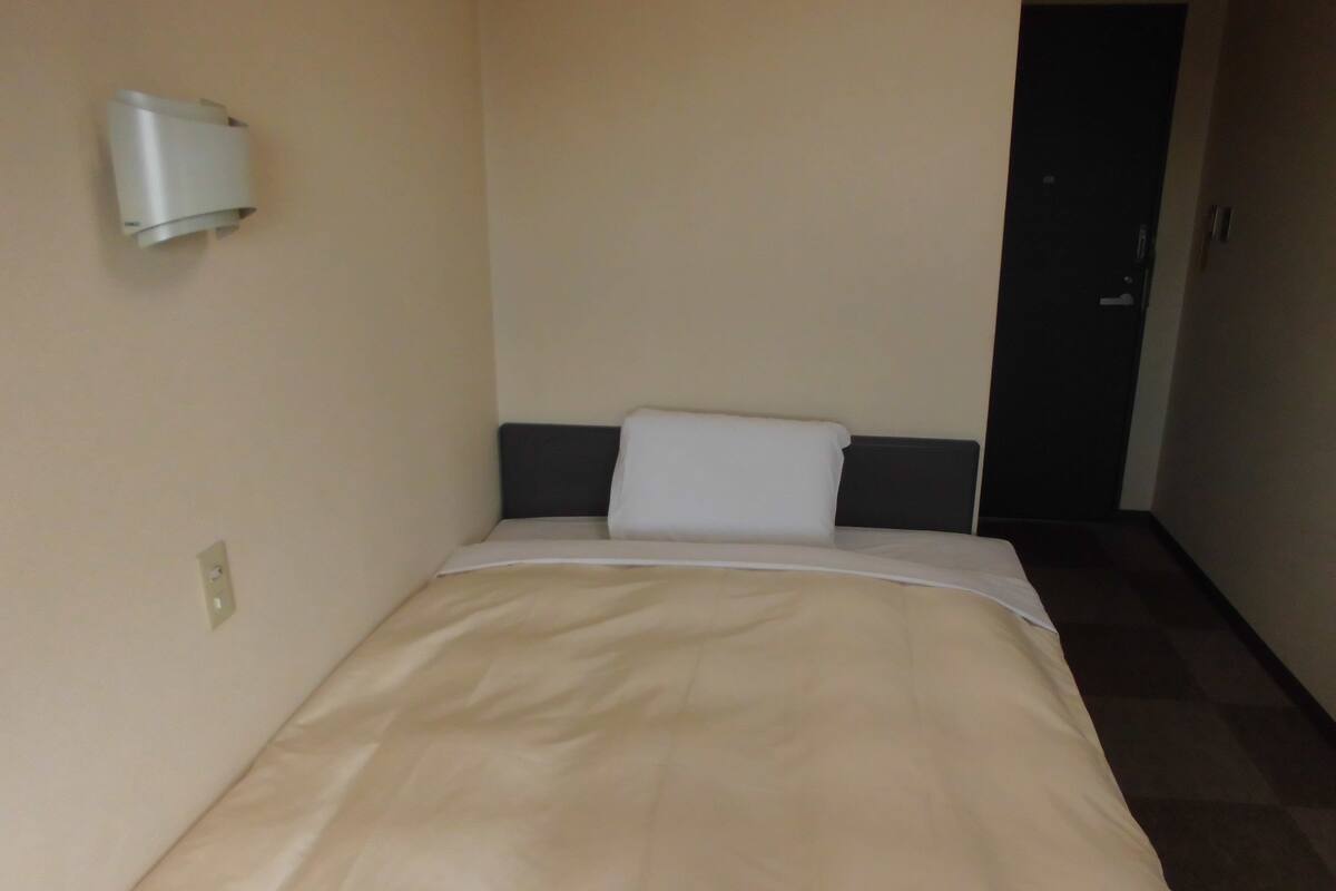 Chambre Simple Standard, non-fumeurs | Coffres-forts dans les chambres, Wi-Fi gratuit, draps fournis