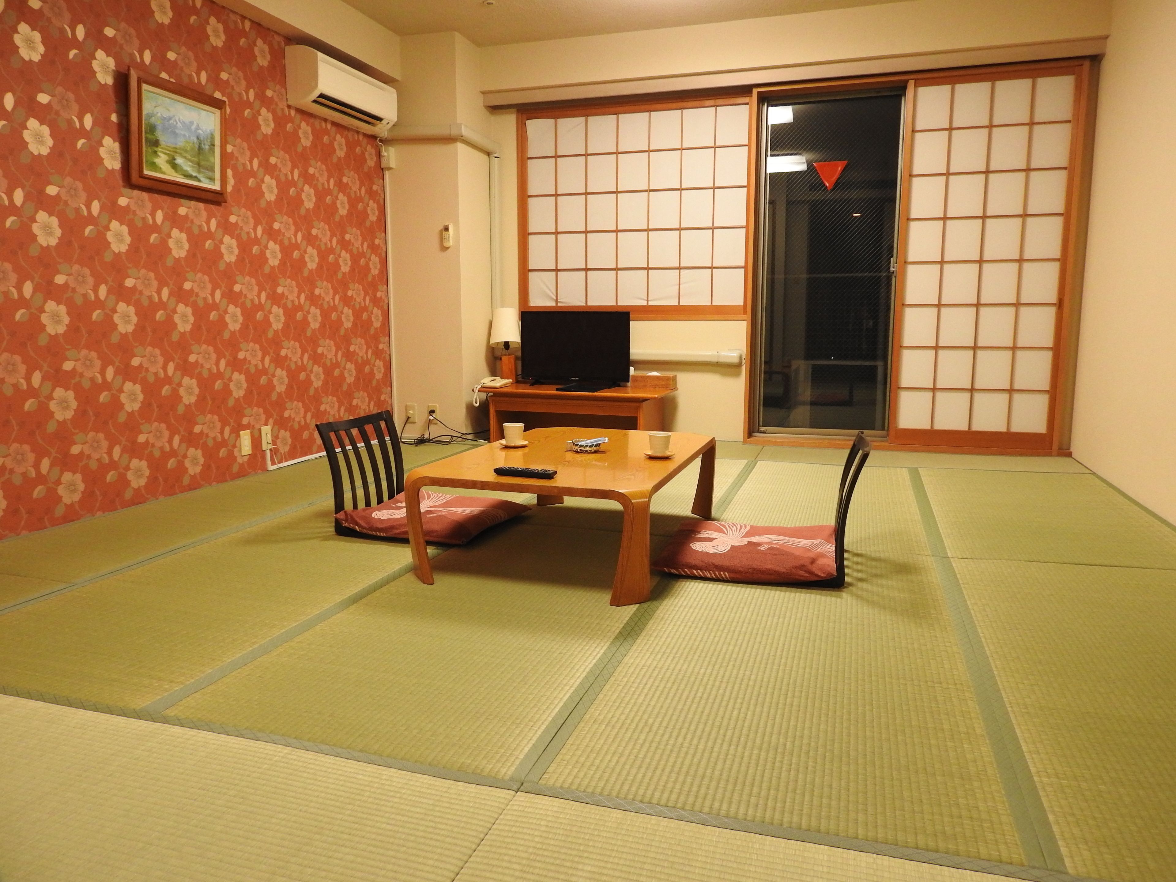 Standard Room, Non Smoking | In-room dining