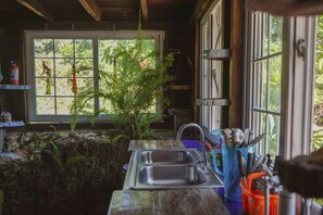 Apartment, Ocean View | Private kitchen | Freezer, dining tables - Mosana reef garden B&B (Bocas del Toro)