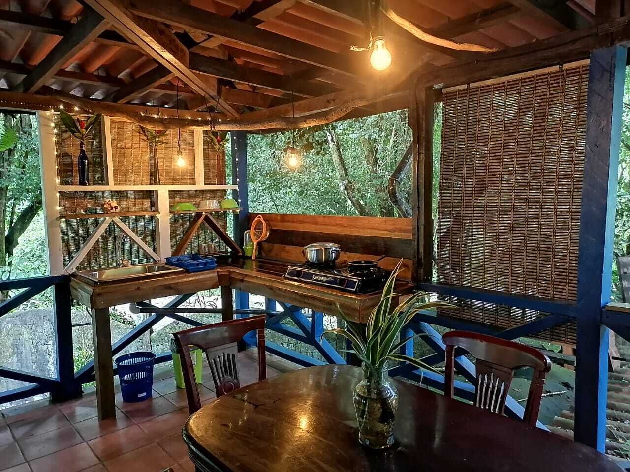 standard double room, balcony | private kitchen | freezer, dining tables