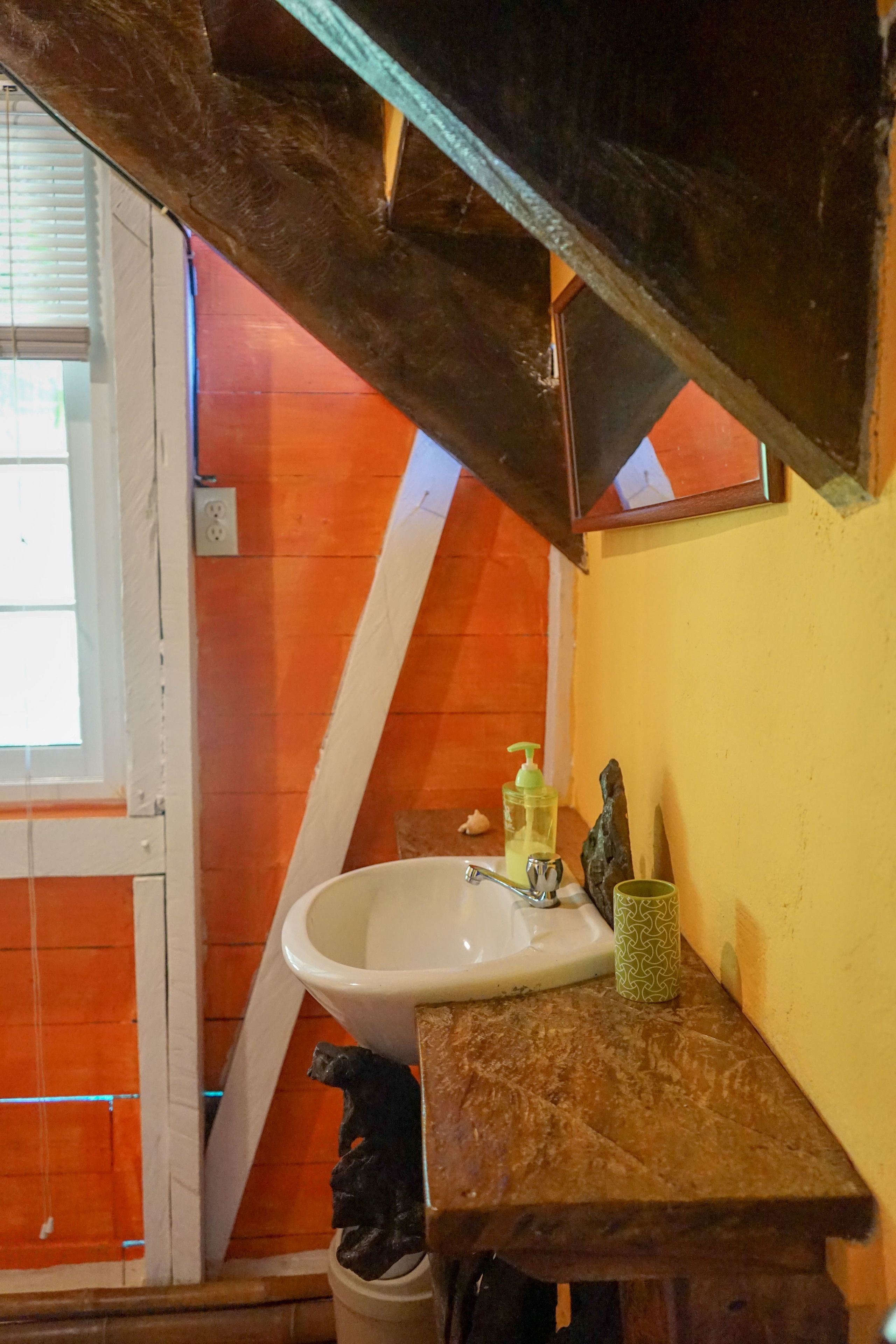 double room, ocean view | bathroom | shower, towels, shampoo