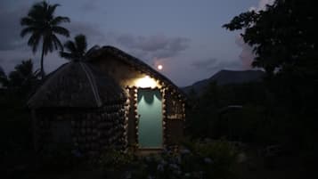 Comfort Bungalow | Front of property – evening/night