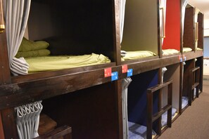 Mix Dormitory | In-room safe, iron/ironing board, free WiFi