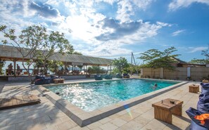 Outdoor pool - AVIA Villa Resort (Gili Meno)