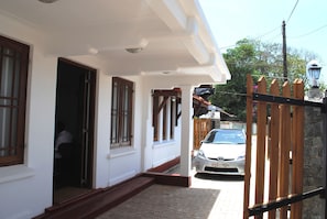 Balcony - Miura Dutch Edge Hotel (Kochchikade)