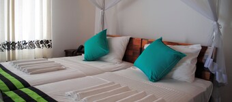 Miura Dutch Edge Hotel