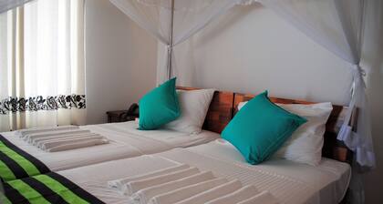 Miura Dutch Edge Hotel