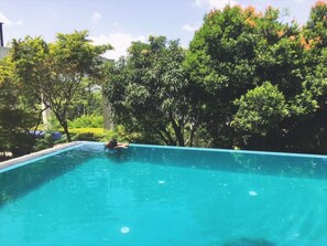 Outdoor pool - The Kandyan Villa (Kandy)