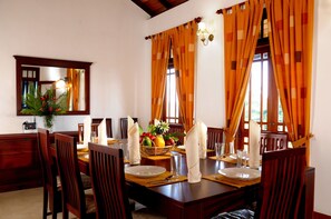 Breakfast and dinner served, local and international cuisine