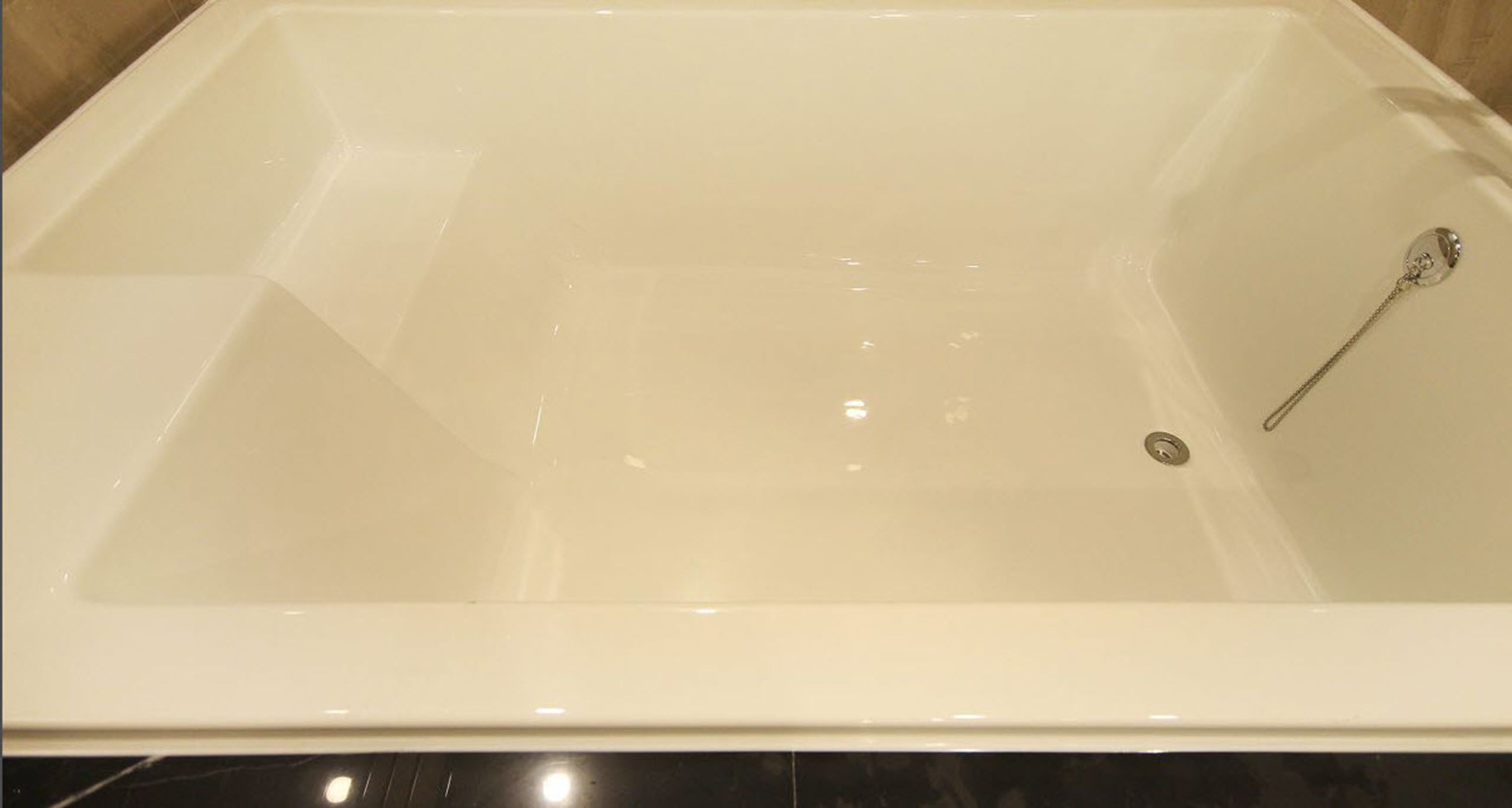 standard double | bathroom | combined shower/bathtub, free toiletries, hair dryer, bathrobes