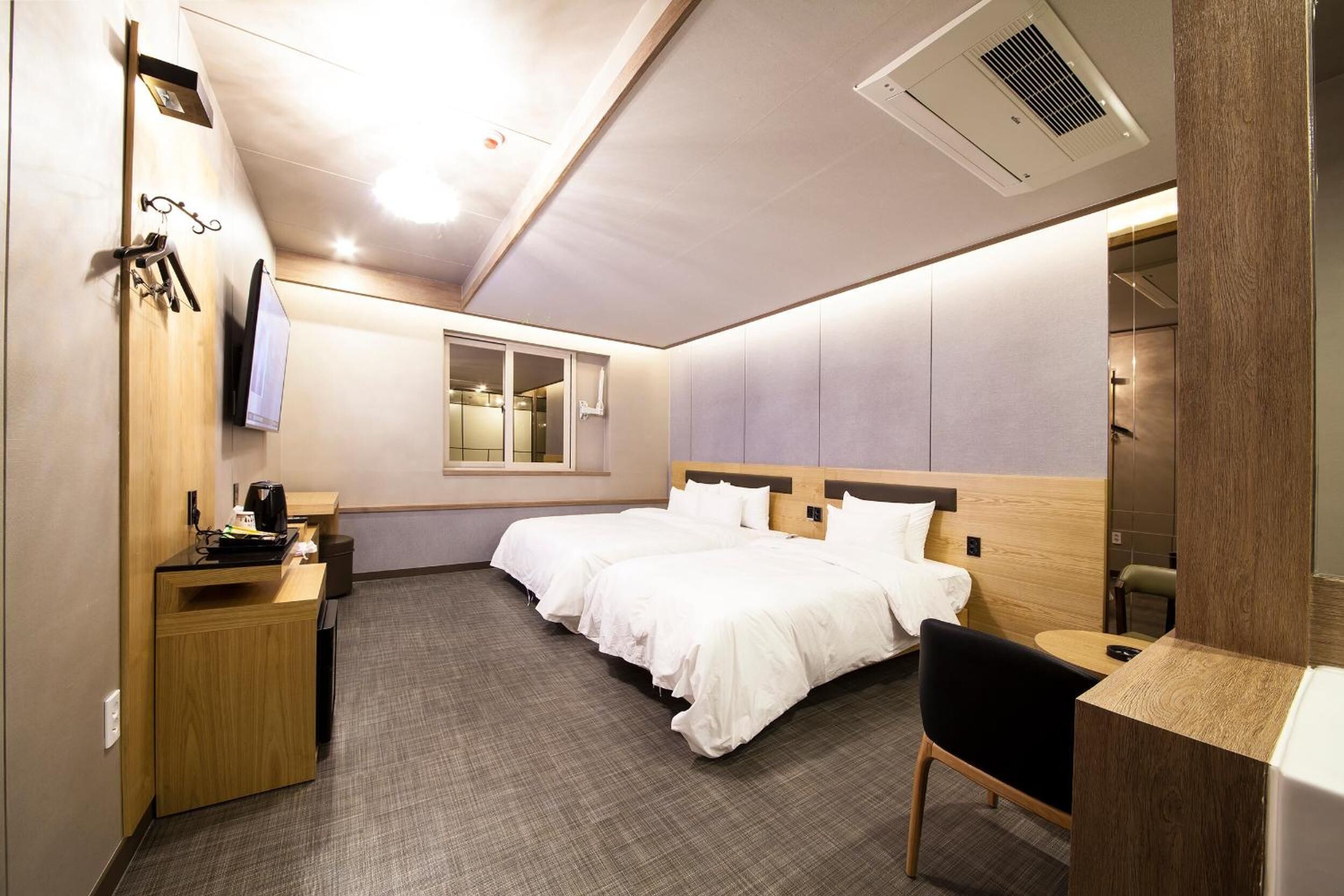 individually decorated, individually furnished, free wifi