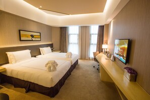 Premium bedding, down duvets, minibar, in-room safe - Skytel Hotel Chengdu (Chengdu)