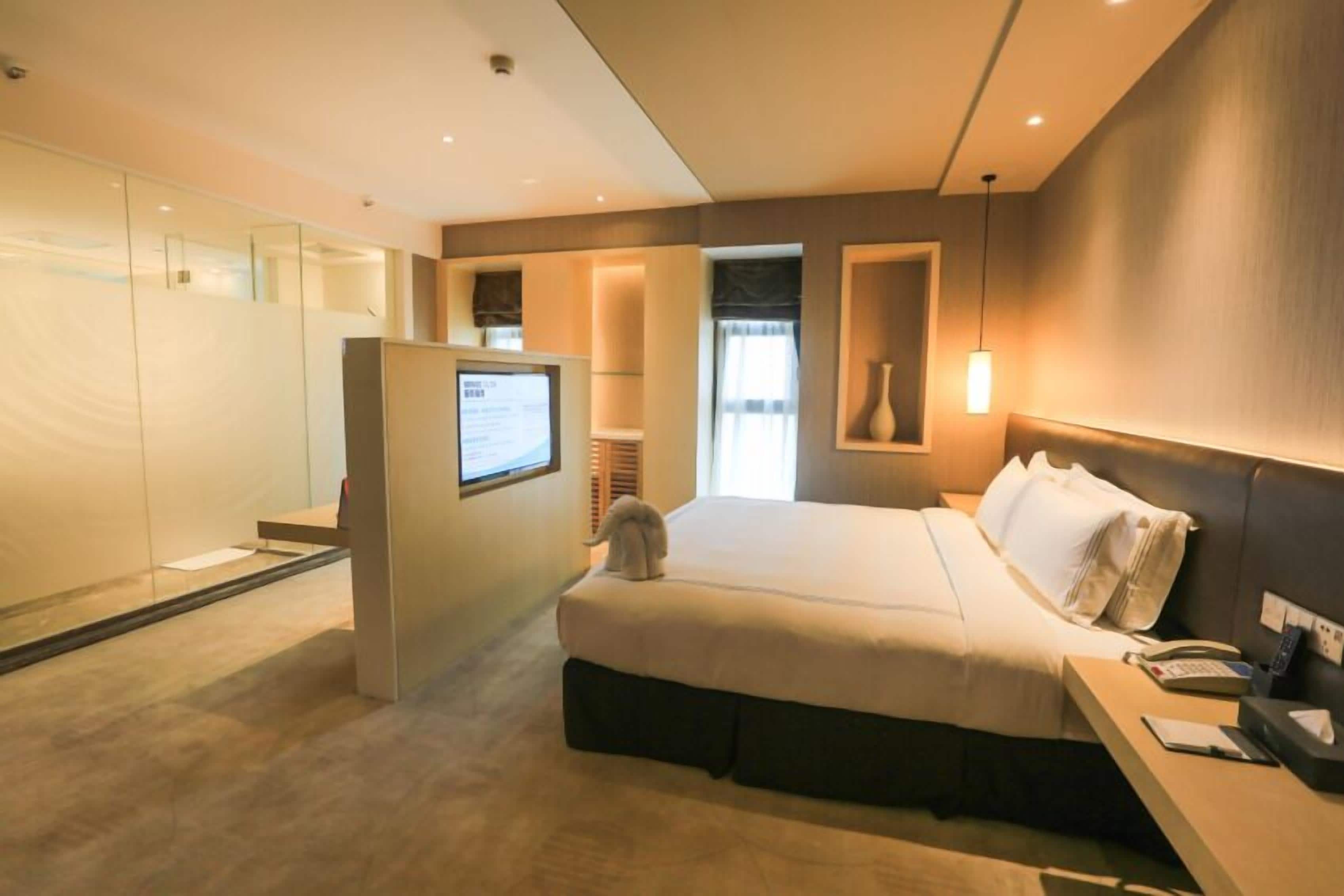 Executive Room | Premium bedding, down comforters, minibar, in-room safe