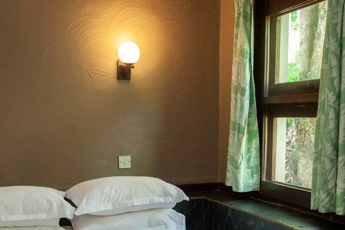 Standard Room | Desk, laptop workspace, iron/ironing board, rollaway beds