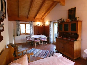 Living area - Hotel Königsseer Hof (Schoenau am Koenigssee)