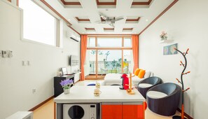 Orange | Free WiFi - Sea & Pine Pension (Namhae)