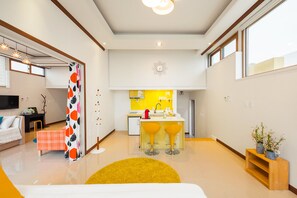 Yellow | Gratis wifi