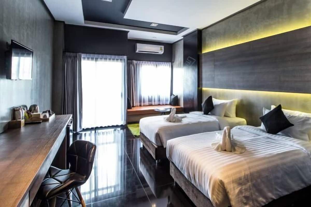 Minibar, in-room safe, desk, blackout drapes