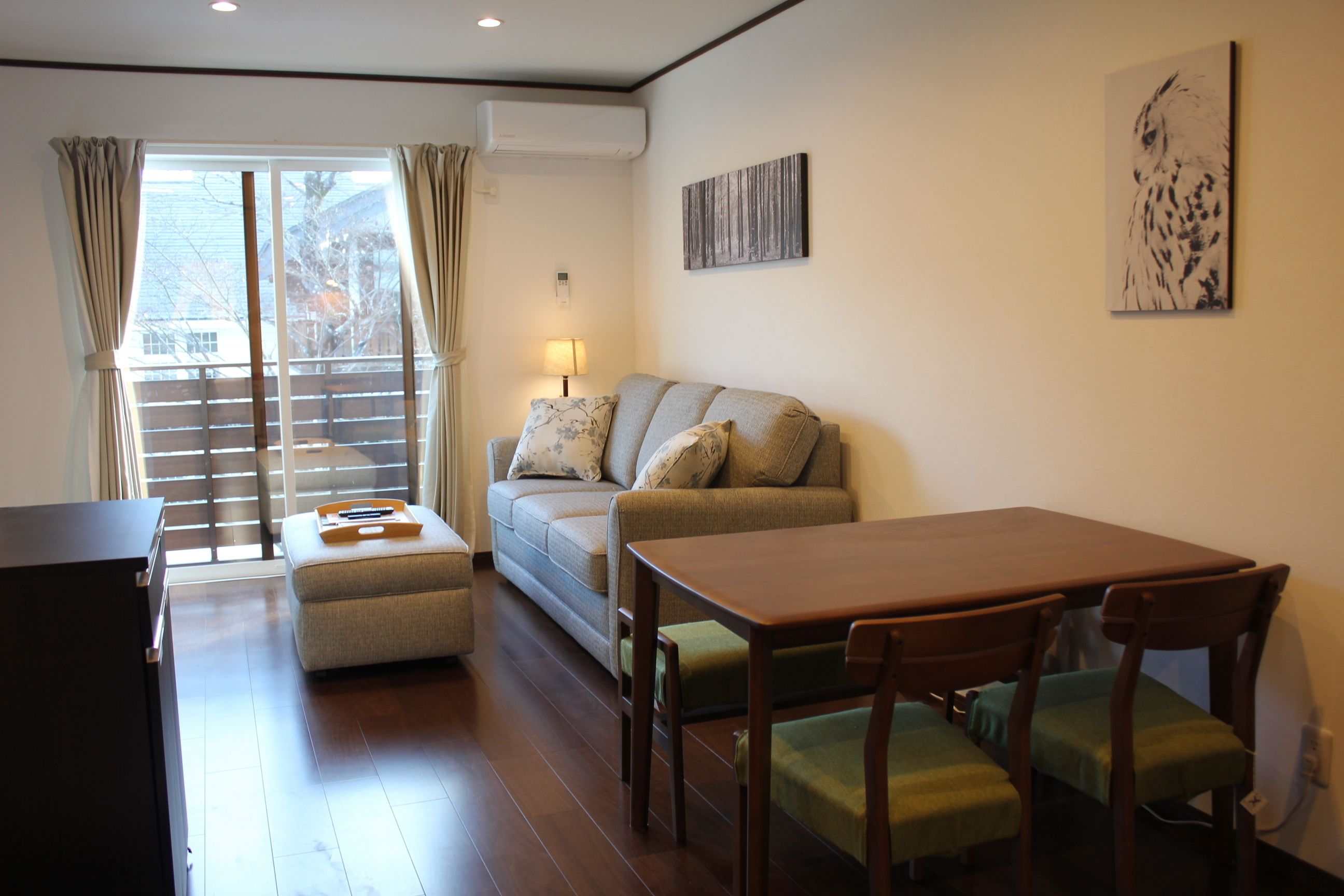 Departamento Confort, 1 habitación, para no fumadores, cocina | Área de sala de estar | Televisión de pantalla plana y reproductor de DVD 