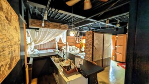 Suite | Private kitchen | Fridge, microwave, stovetop, cookware/dishes/utensils