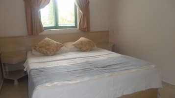 Apartment, 1 Bedroom | In-room safe, desk, laptop workspace, free cots/infant beds