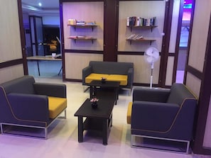 Lobi oturma alanı