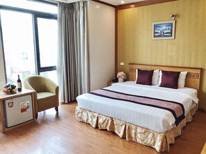 デラックス ダブルルーム シティビュー | 1 室のベッ�ドルーム、ミニバー、デスク、WiFi (無料)