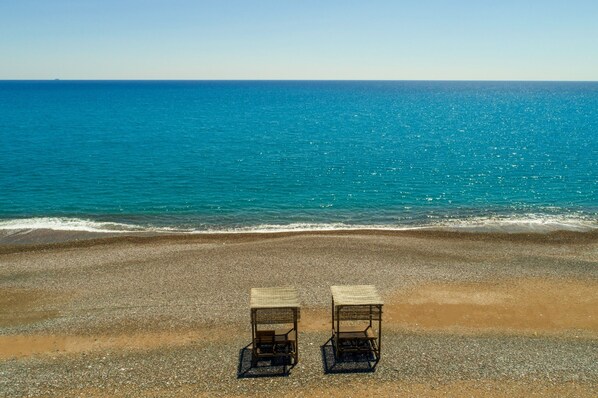 Superior villa, 4 slaapkamers, privézwembad, aan het strand | Uitzicht op strand/zee