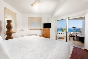 In-room safe, soundproofing, iron/ironing board, free cots/infant beds - Antonoglou Beach Villas, Gennadi (Rhodes)