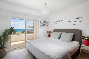In-room safe, soundproofing, iron/ironing board, free cots/infant beds - Antonoglou Beach Villas, Gennadi (Rhodes)