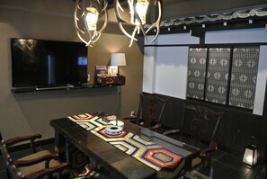 Flat-screen TV, DVD player - Yadoya Kyoto-Shimogamo (Kyoto)