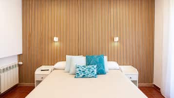 Superior Double Room | Desk, blackout drapes, free WiFi, bed sheets