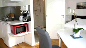 16 Studio lit double | Pemandangan dari bilik