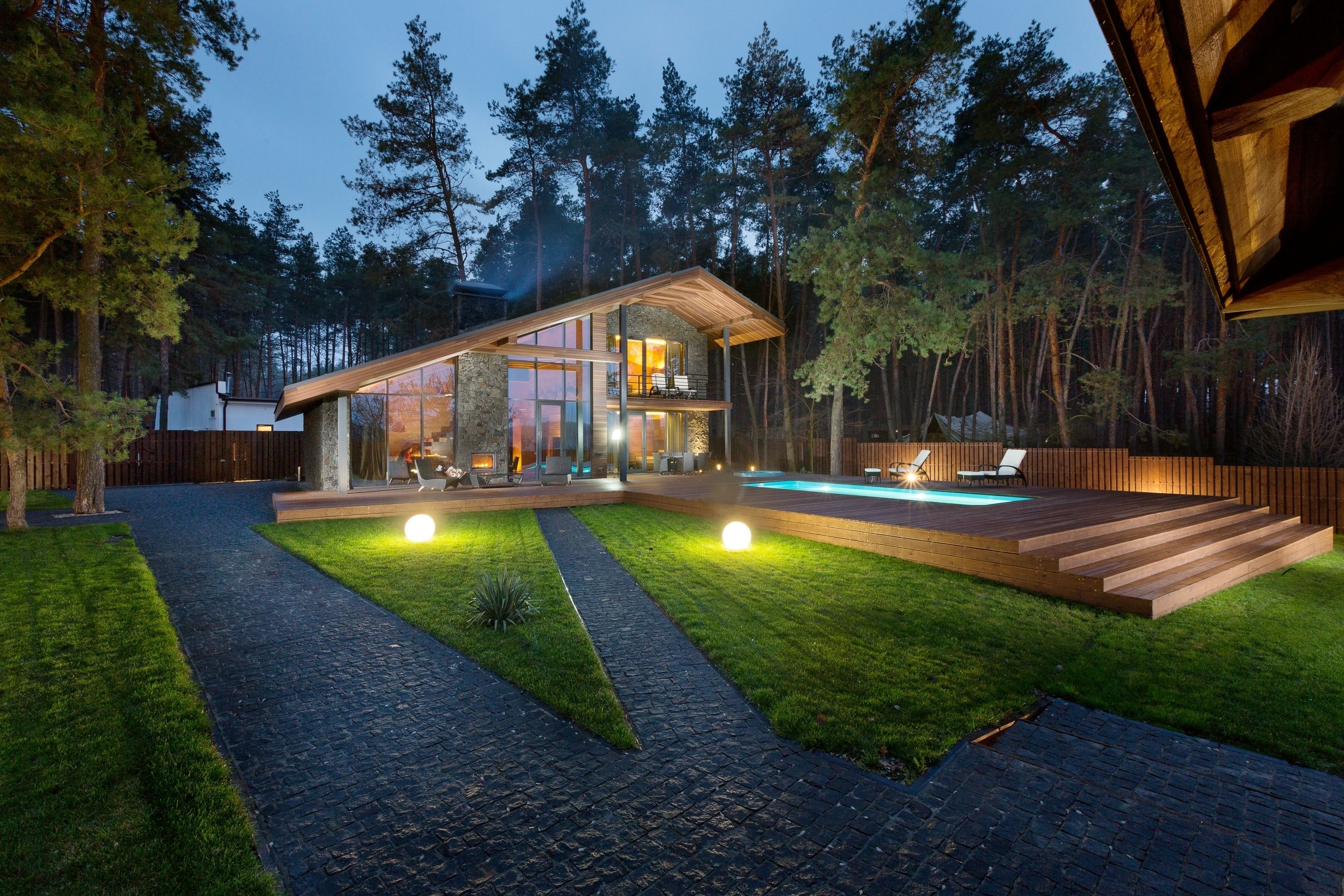 Fasade – kveld/natt