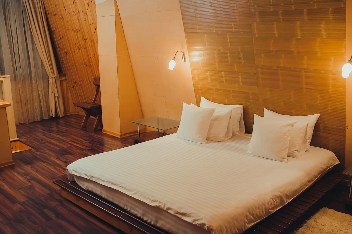 Suite (Forest) | Minibar, una cassaforte in camera, una scrivania, insonorizzazione