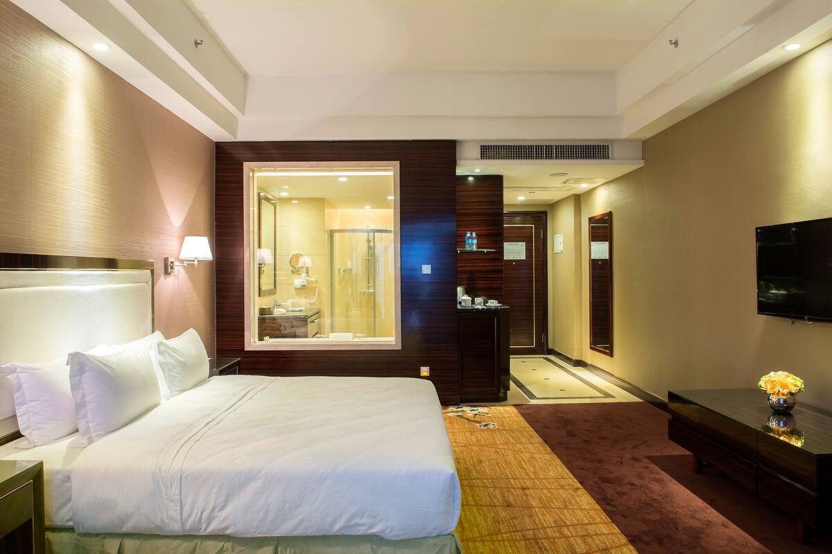 Minibar, in-room safe, desk, blackout curtains