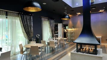 Snack bar