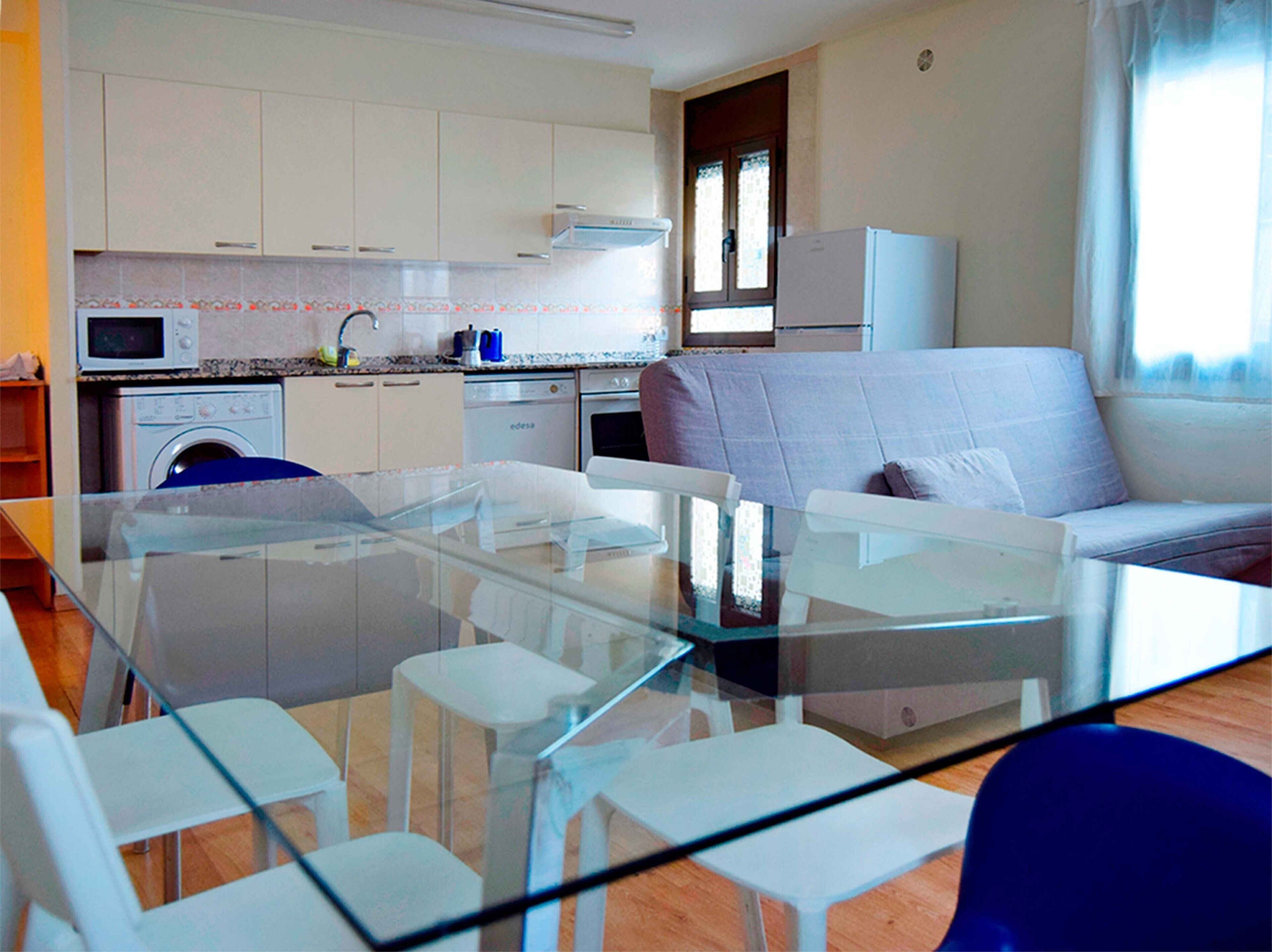 Basic-Apartment, 1 Schlafzimmer | Wohnbereich | Fernseher