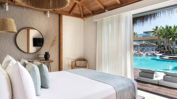 Minibar, safe på rommet, skrivebord og lydisolert