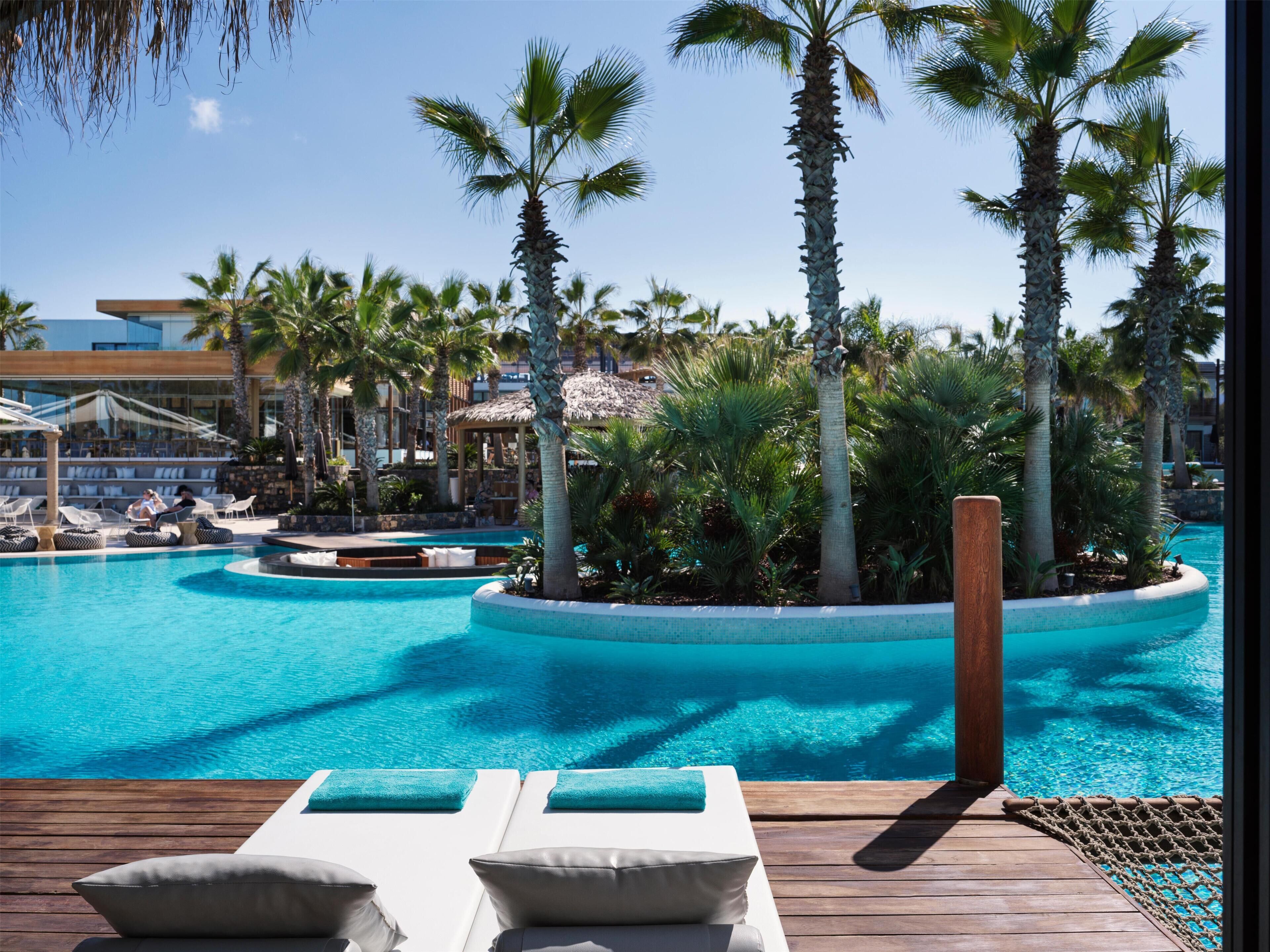 Minibar, in-room safe, desk, soundproofing