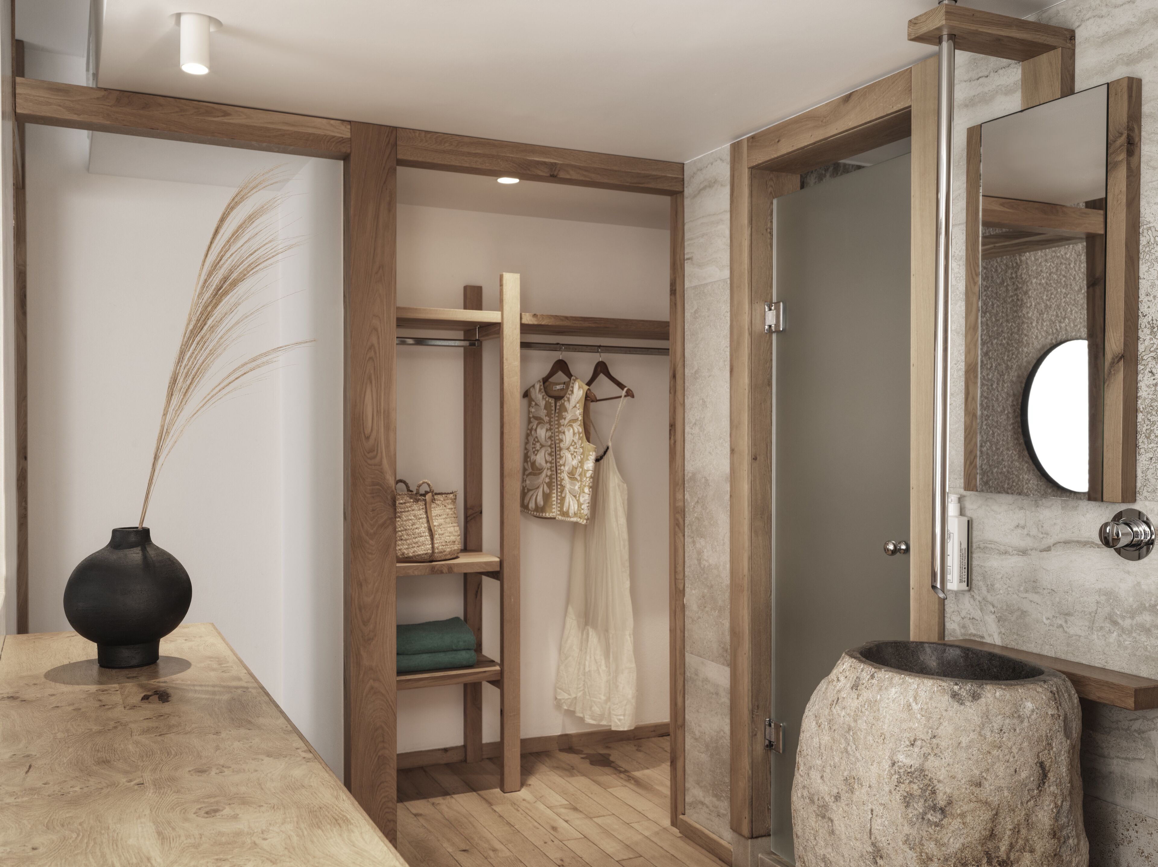 Minibar, in-room safe, desk, soundproofing