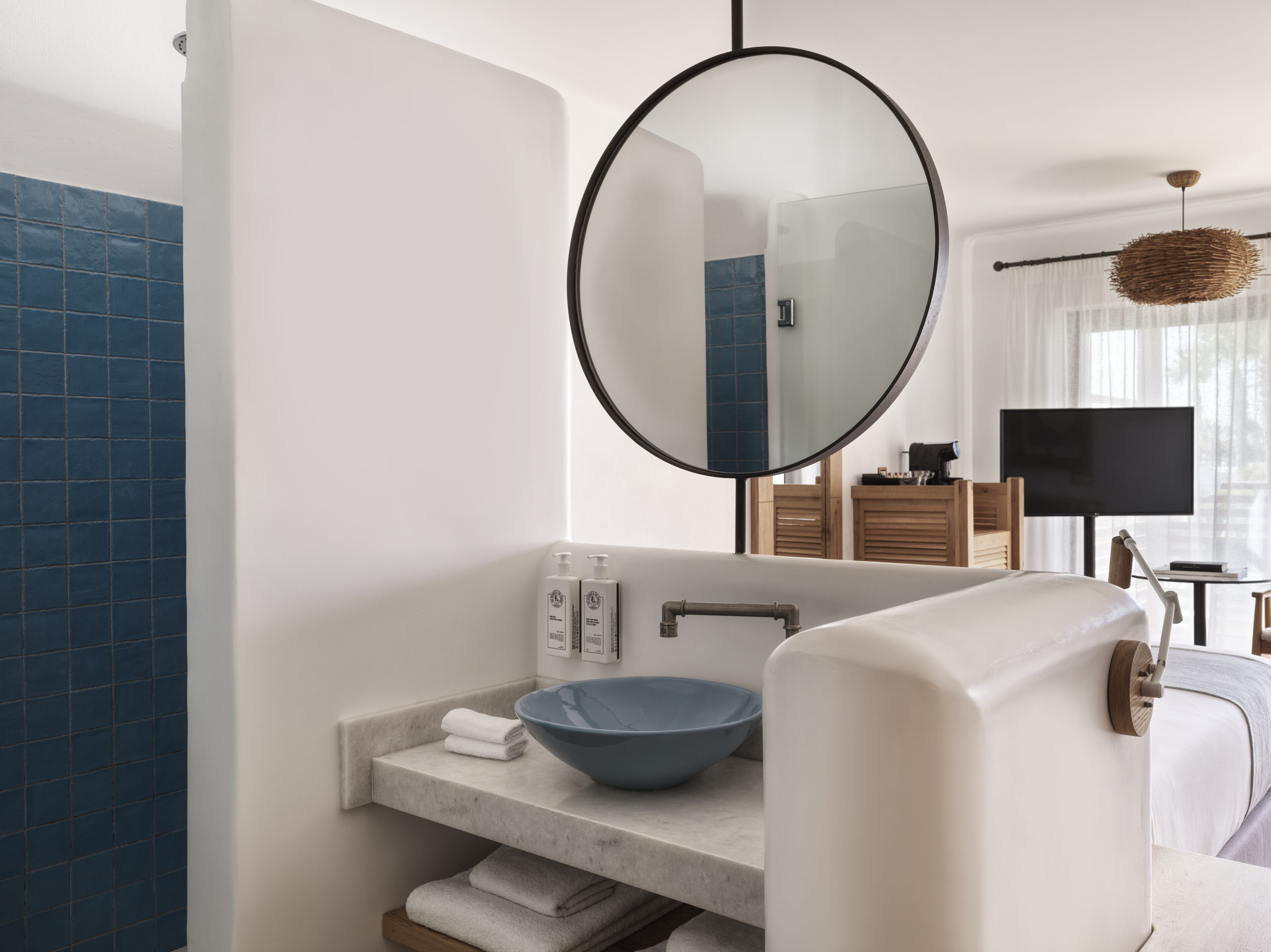 Luxury Room, Pool View | Bathroom | Shower, free toiletries, hair dryer, bathrobes